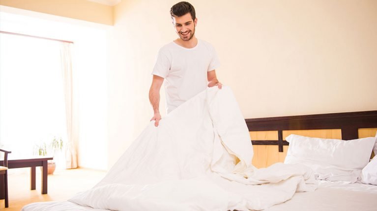 les divers éléments du linge de lit